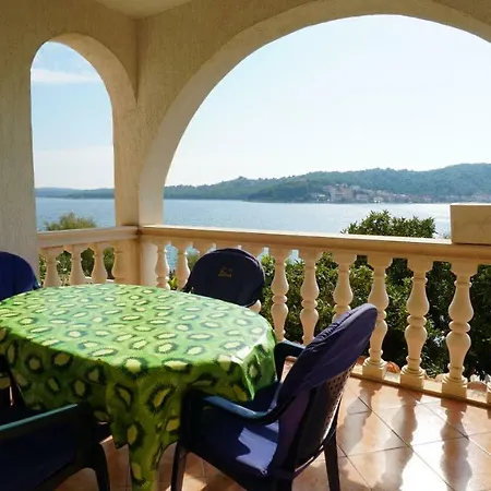 Ive Apartmán Tisno